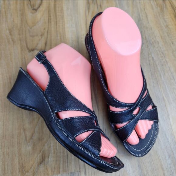 🐞Dockers Black Leather Wedge Sandals Size 6 - Picture 2 of 12